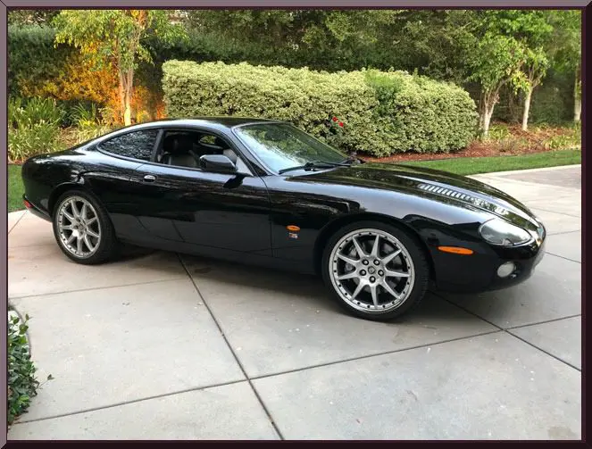 Luxury car with silver wheels