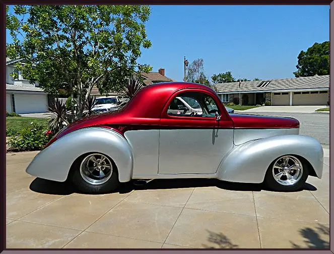 Classic coupe with shiny finish